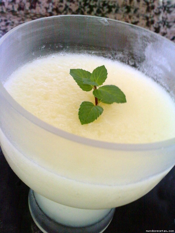 Receta de Gazpacho granizado de melón con menta Receta de Gazpacho granizado de melón con menta