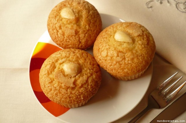 Receta de Magdalenas de almendra y vainilla Receta de Magdalenas de almendra y vainilla