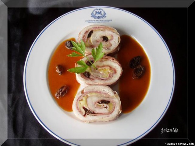Receta de Rollo de pechuga con salsa agridulce de coca-cola Receta de Rollo de pechuga con salsa agridulce de coca-cola