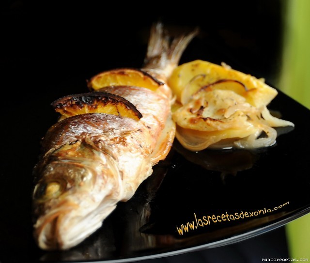 Receta de LUBINA AL HORNO by Xonia Receta de LUBINA AL HORNO by Xonia