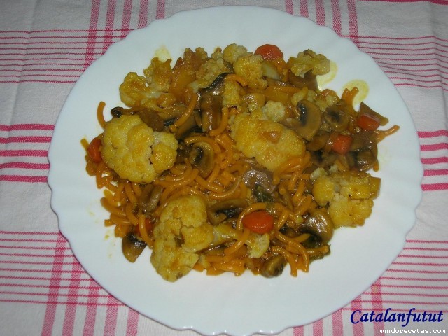 Receta de FIDEOS CON COLIFLOR Y CHAMPIÑONES Receta de FIDEOS CON COLIFLOR Y CHAMPIÑONES