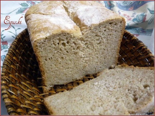 Receta de Pan de harina de trigo y centeno ecológico (Panificadora SilverCrest) Receta de Pan de harina de trigo y centeno ecológico (Panificadora SilverCrest)