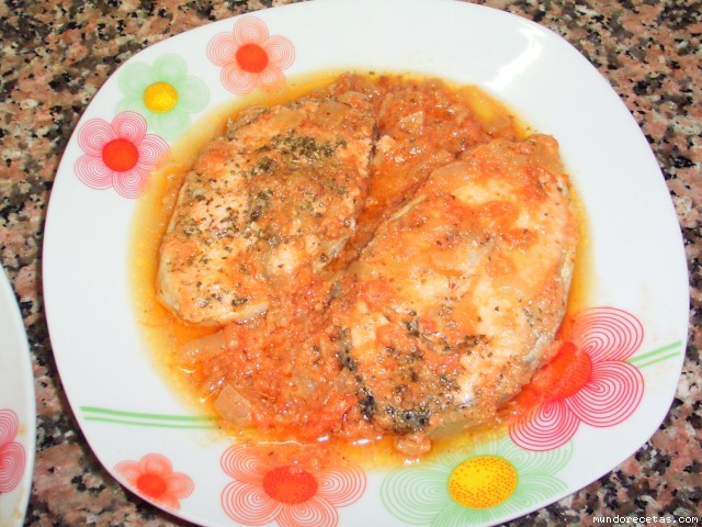 Receta de Salmón al vino blanco con tomate... GMD y foto Receta de Salmón al vino blanco con tomate... GMD y foto