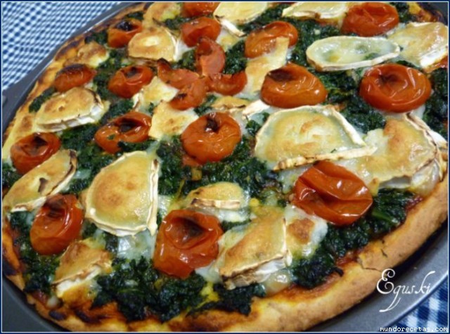 Receta de Pizza de espinacas, tomates cherry y queso de cabra (Thermomix & Tradicional) Receta de Pizza de espinacas, tomates cherry y queso de cabra (Thermomix & Tradicional)
