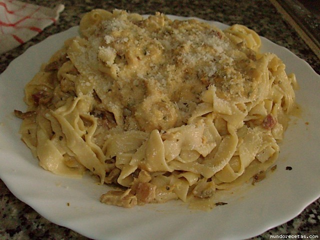 Receta de Espaguetis frescos con salsa de cebollas Receta de Espaguetis frescos con salsa de cebollas
