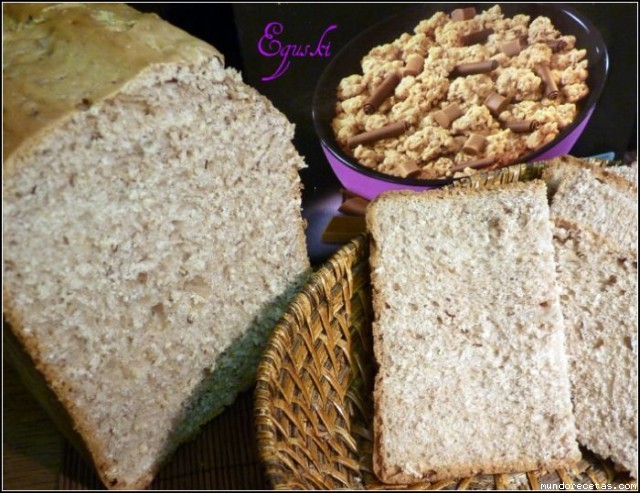 Receta de Pan con muesli de chocolate (Panificadora SilverCrest) Receta de Pan con muesli de chocolate (Panificadora SilverCrest)