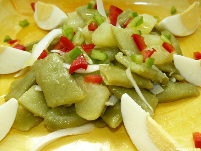 Receta de Ensaladilla de judias verdes, patatas, huevo cocido...