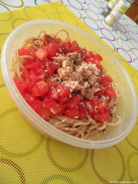 Receta de Espaguetis aliñados Receta de Espaguetis aliñados