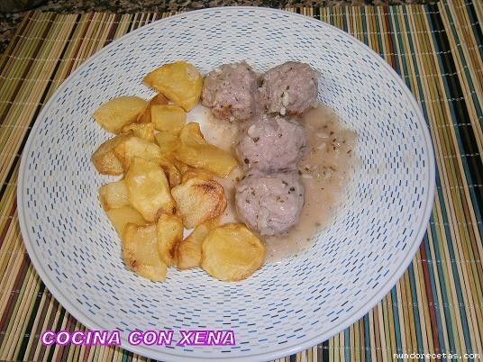 Receta de Albóndigas en gm d con patatas hechas en el horno turbo Receta de Albóndigas en gm d con patatas hechas en el horno turbo