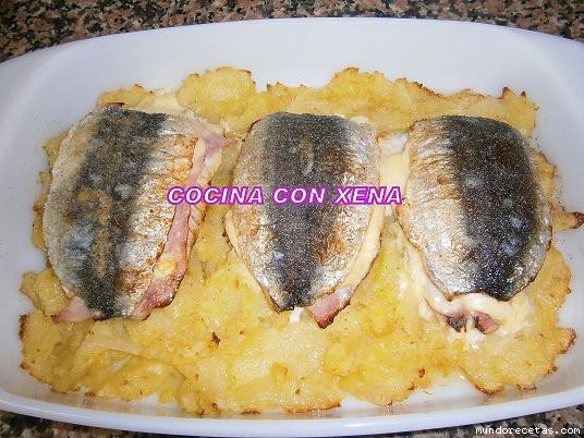Receta de Sardinas rellenas, sobre cama de patatas Receta de Sardinas rellenas, sobre cama de patatas