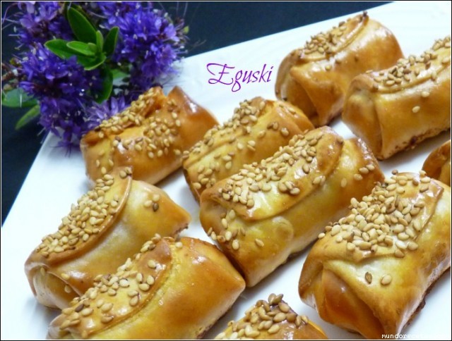 Receta de Paquetitos de obleas con txistorra Receta de Paquetitos de obleas con txistorra