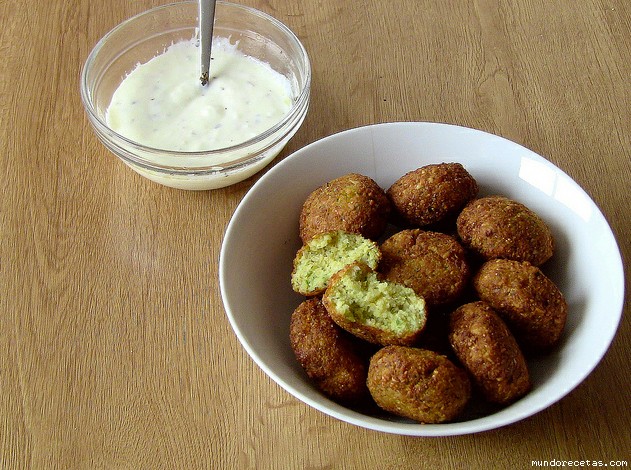 Receta de Falafel y Salsa Yogur