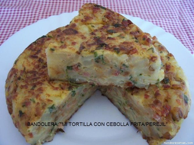 Mi tortilla con cebolla frita crujiente