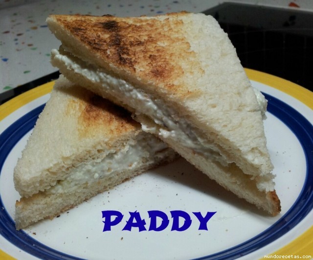 Receta de SÁNDWICH DE MANZANA, QUESO AZUL Y NUECES Receta de SÁNDWICH DE MANZANA, QUESO AZUL Y NUECES
