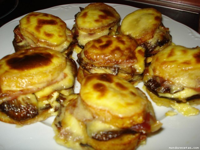 Receta de MILHOJAS GRATINADOS DE PATATA CON JAMN Y SETAS