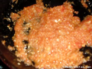 Receta de Salsa de tomata base para pizza Receta de Salsa de tomata base para pizza