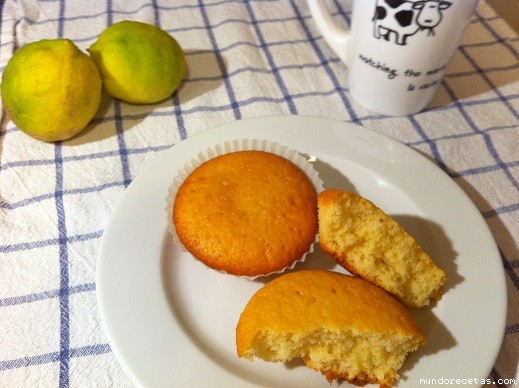 Receta de Pastelitos de limón doble Receta de Pastelitos de limón doble