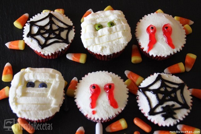 Receta de Magdalenas de Halloween (Red velvet y cobertura de mascarpone) Receta de Magdalenas de Halloween (Red velvet y cobertura de mascarpone)