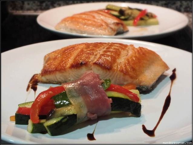 Receta de Salmón a la Plancha con Verduras Receta de Salmón a la Plancha con Verduras