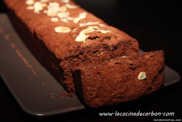 Receta de Pastel cremoso de chocolate y frutos secos Receta de Pastel cremoso de chocolate y frutos secos