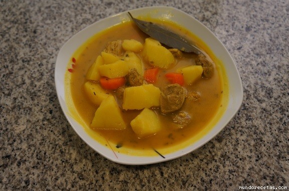 Receta de Guiso de patatas con cerdo Receta de Guiso de patatas con cerdo