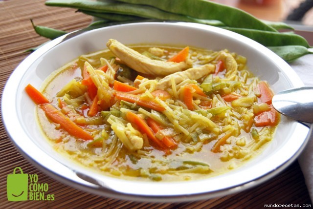 Receta de Sopa de Verduras y pollo al curry Receta de Sopa de Verduras y pollo al curry