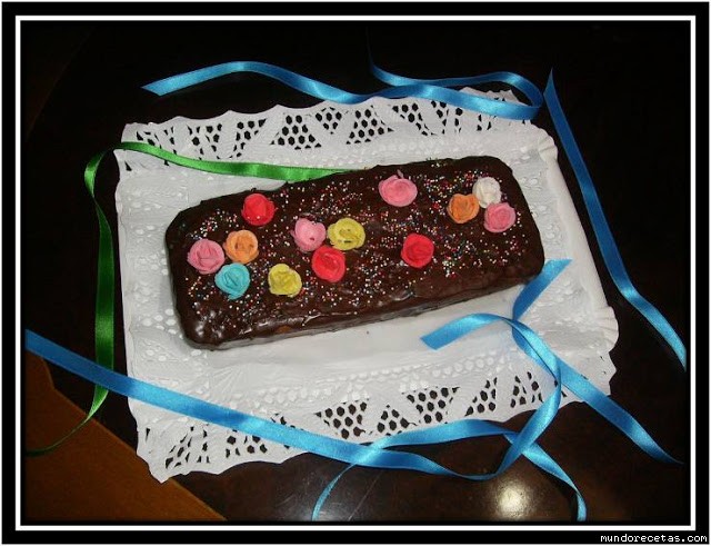Receta de PLUM CAKE CON COBERTURA DE CHOCOLATE Receta de PLUM CAKE CON COBERTURA DE CHOCOLATE