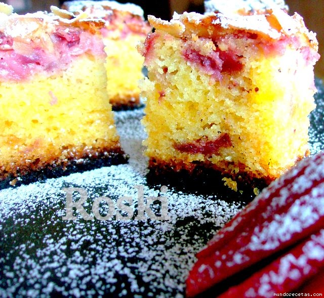 Receta de Bizcocho de Fresas con Aceite y Almendras.