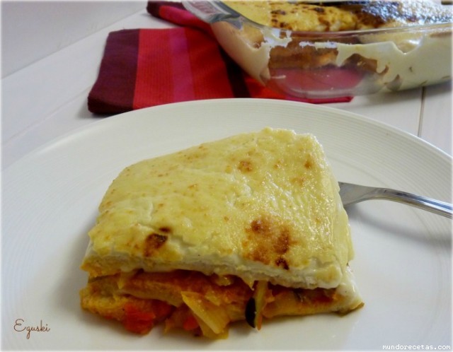 Receta de Pastel de pan de molde y pisto Receta de Pastel de pan de molde y pisto