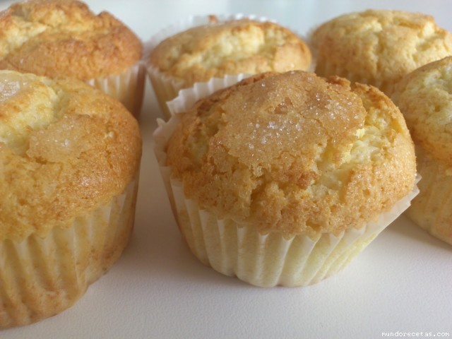 Receta de MAGDALENAS ESPONJOSAS Receta de MAGDALENAS ESPONJOSAS
