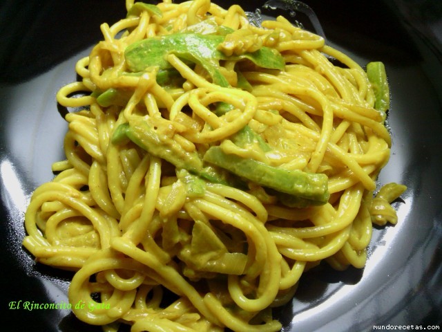 Receta de Espagueti con Calabacn y Salsa de Crcuma
