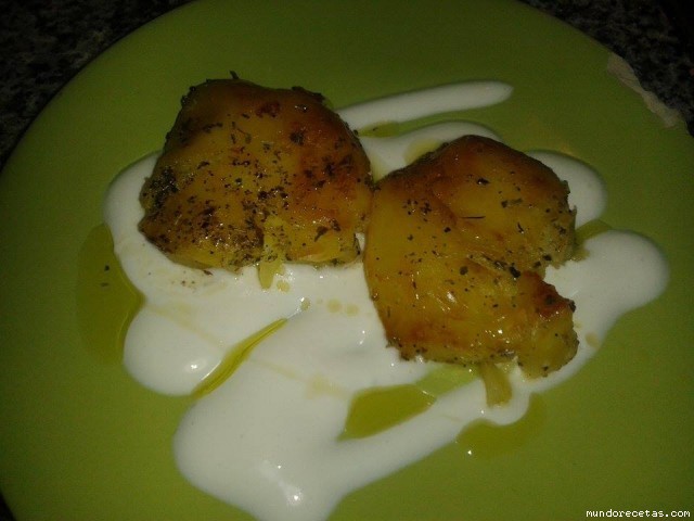 Receta de Tapa de Patatas Asadas y salsa Ali oli Receta de Tapa de Patatas Asadas y salsa Ali oli