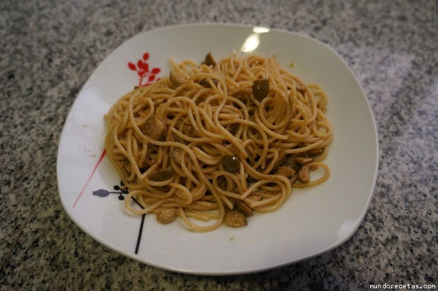Receta de Espaguetis con alcaparras Receta de Espaguetis con alcaparras