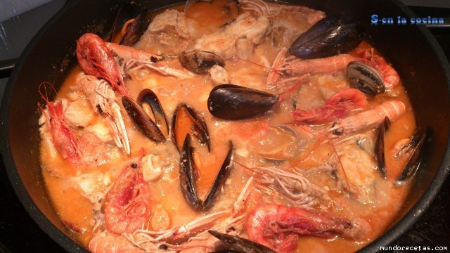 Receta de Zarzuela de merluza y rape Receta de Zarzuela de merluza y rape
