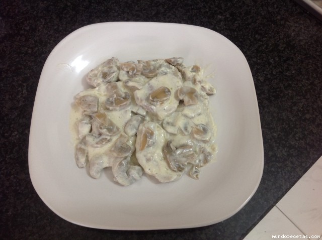 Receta de Solomillo con nata y champiñones AMC Receta de Solomillo con nata y champiñones AMC