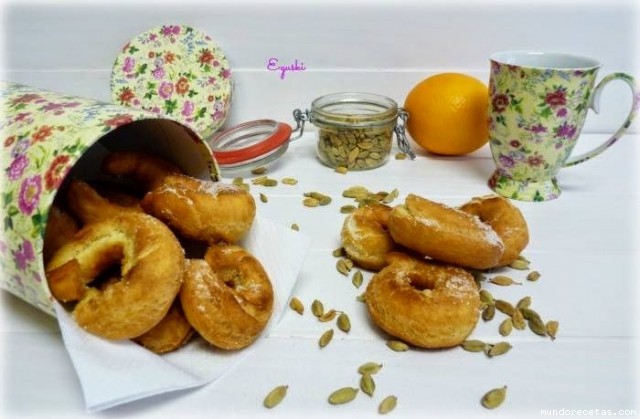 Receta de Rosquillas de naranja y cardamomo Receta de Rosquillas de naranja y cardamomo