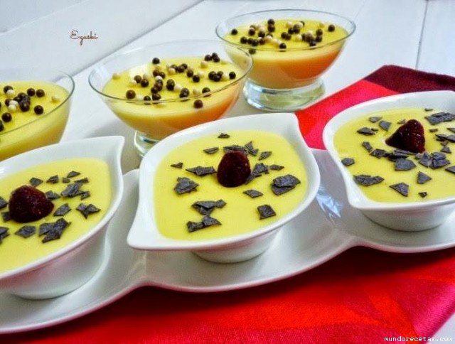 Receta de Natillas de chocolate blanco (Thermomix)