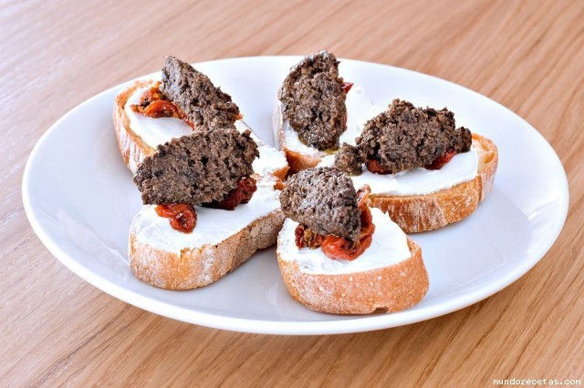 Receta de Canapé tricolor Receta de Canapé tricolor