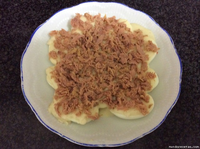 Receta de Huevos con Bechamel y Atún AMC Receta de Huevos con Bechamel y Atún AMC