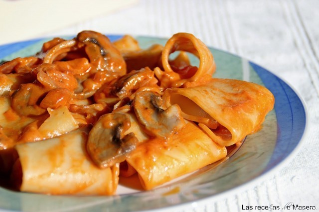Receta de Paccheri con champiñones (Paccheri ai funghi ) Receta de Paccheri con champiñones (Paccheri ai funghi )
