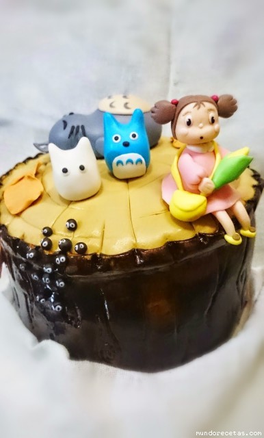 Receta de Tarta de fondant Totoro y Sorteo!