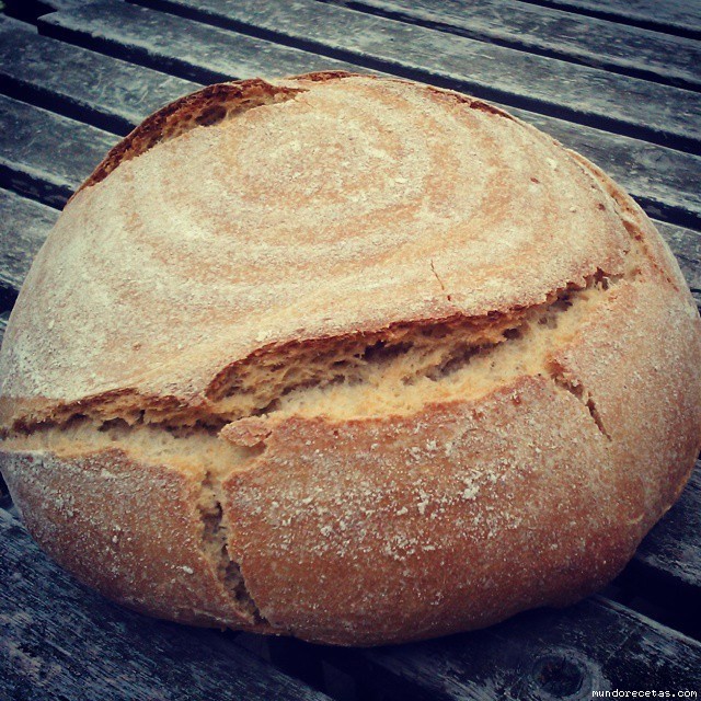 Receta de Pan de pueblo con harina de trigo y centeno Receta de Pan de pueblo con harina de trigo y centeno