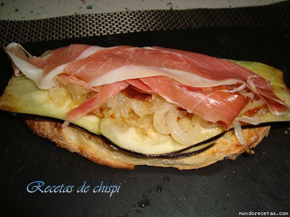 Receta de Tosta de berenjena y cebolla de chispi57