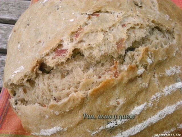 Receta de Pan de panceta y oliva negra Receta de Pan de panceta y oliva negra