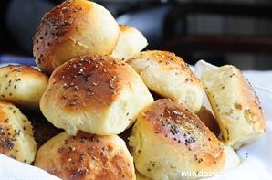 Receta de Pancitos de queso con semillas de amapola Receta de Pancitos de queso con semillas de amapola